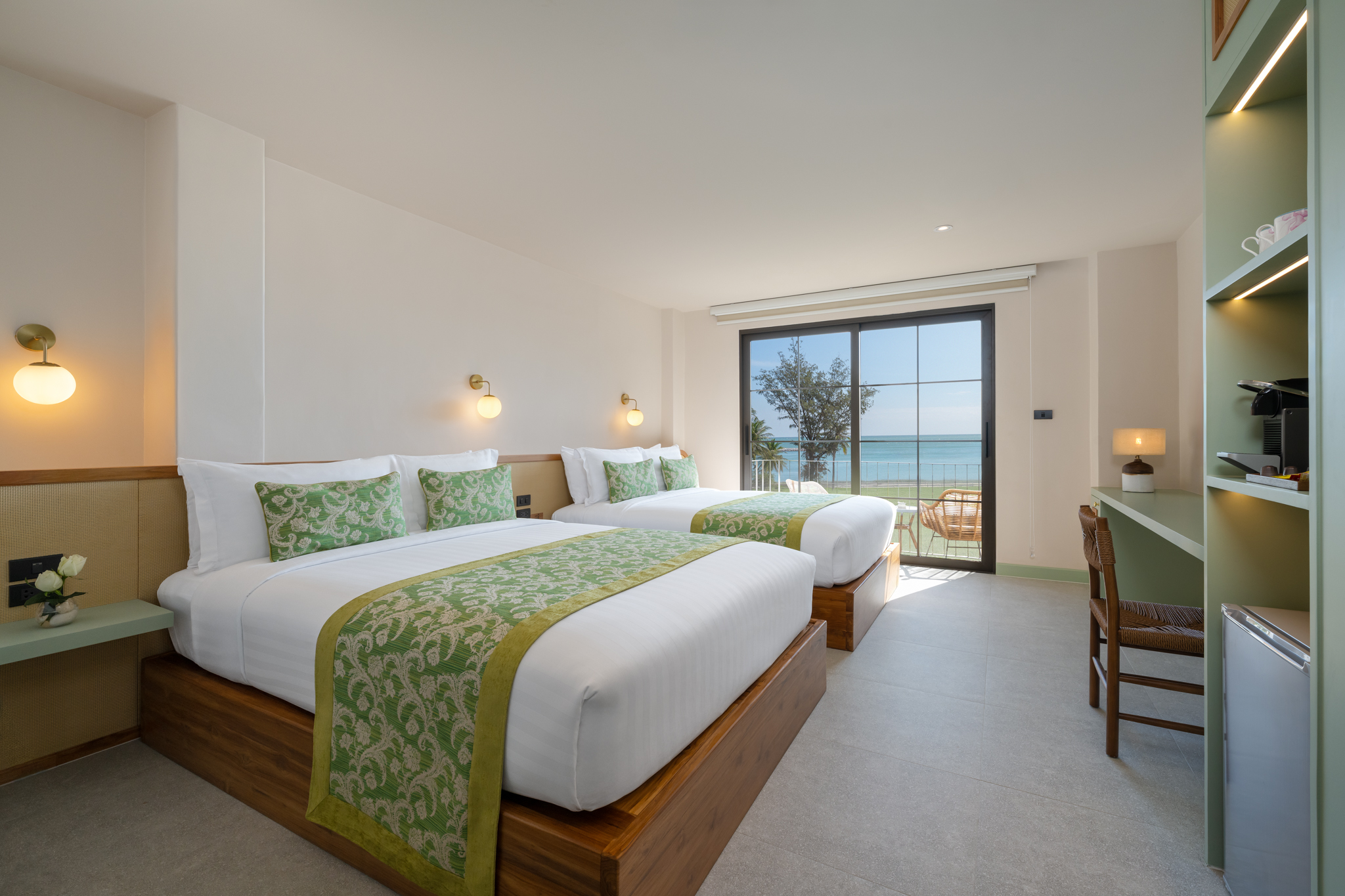 Our pet-friendly Como Deluxe Rooms, located in the Como building directly across from the hotel entrance, are just 70 meters from the beach. Each room offers the flexibility of a king-size bed or two queen-size beds, making it an ideal choice for value-minded travelers and small groups.

The Como Classic rooms are situated in the Como building which is located directly across from the hotel entrance, the Como building is an excellent choice for value-minded travelers and small groups. It is approximately 70 meters from the beach.